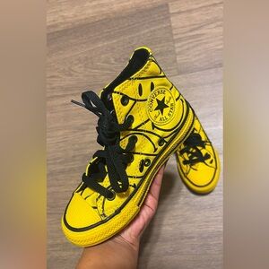 Converse Kids Shoes in Yellow and Black